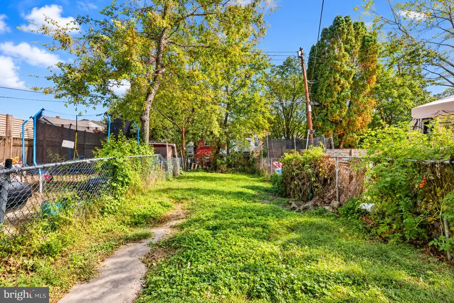 1039 Washington St, Easton, PA 18042 - #2