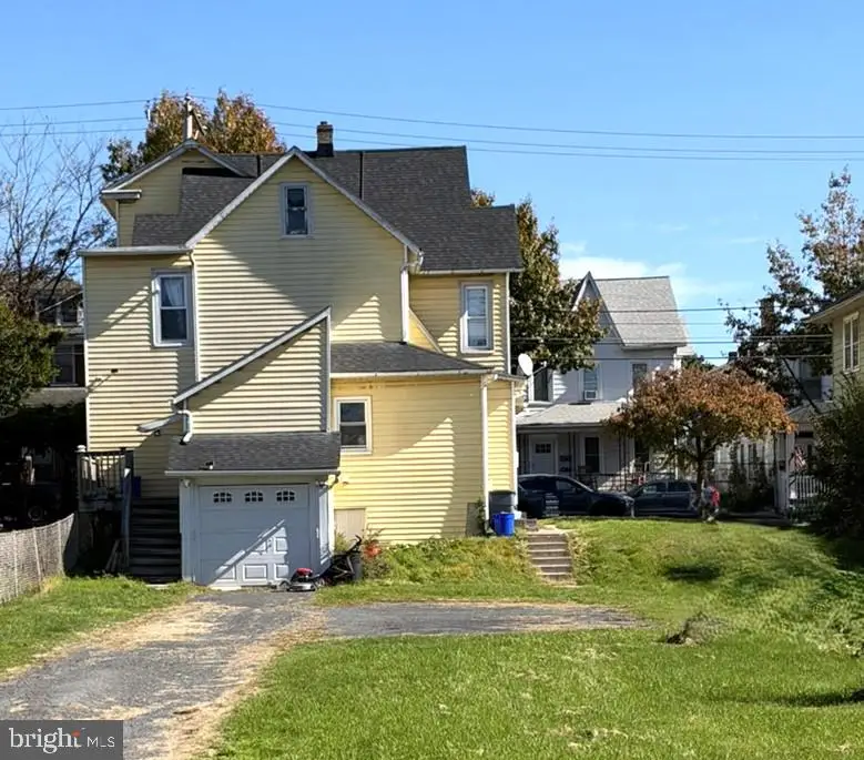 310 S Main St, Nazareth, PA 18064 - #3