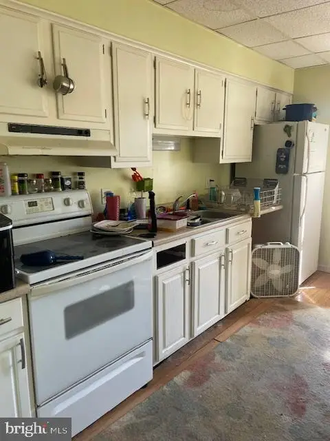 438 E Columbia Ave, Mount Carmel, PA 17851 - Image #2