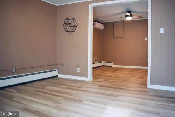 1551 Holly St W, COAL TOWNSHIP, PA 17866