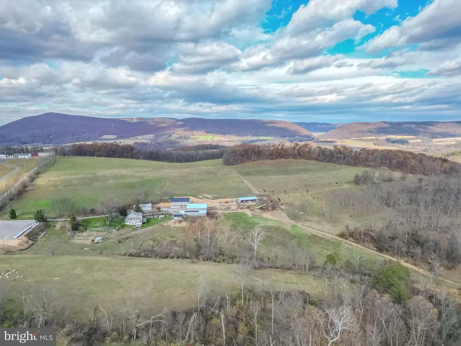 929 Pottsville St, Herndon, PA 17830 - Image #2