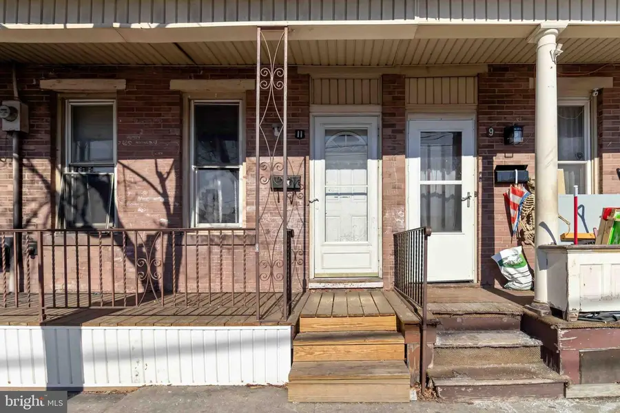 11 W Commerce St, Shamokin, PA 17872 - #3