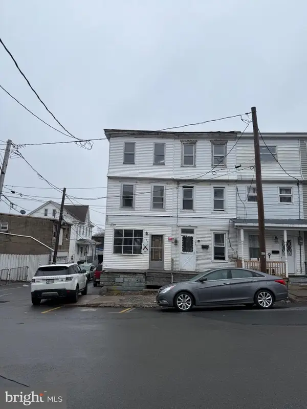 122 S Vine St, MT CARMEL, PA 17851