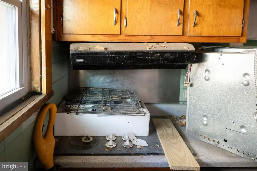 11 E Commerce St, Shamokin, PA 17872 - #2