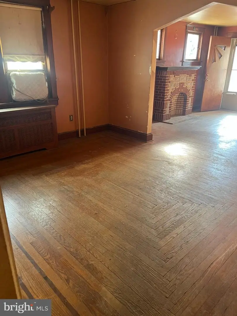 321 S Vine St, Mount Carmel, PA 17851 - #3