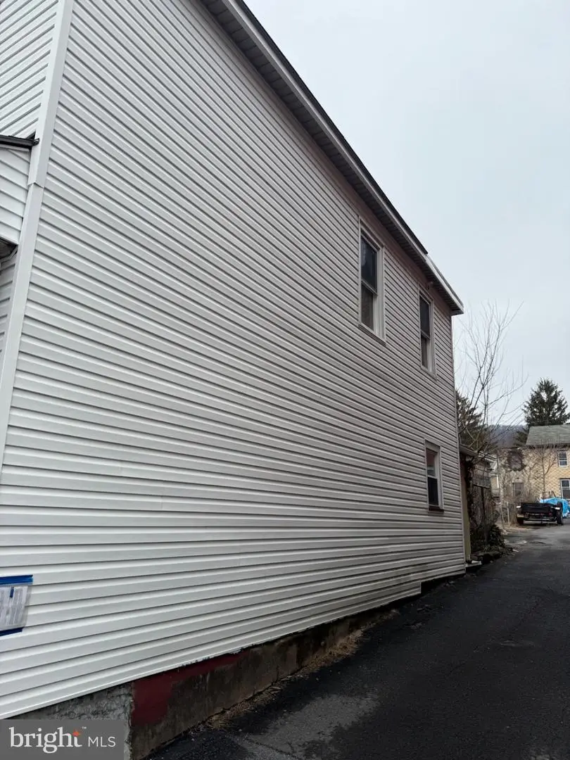 815 E Webster St, Shamokin, PA 17872 - #2