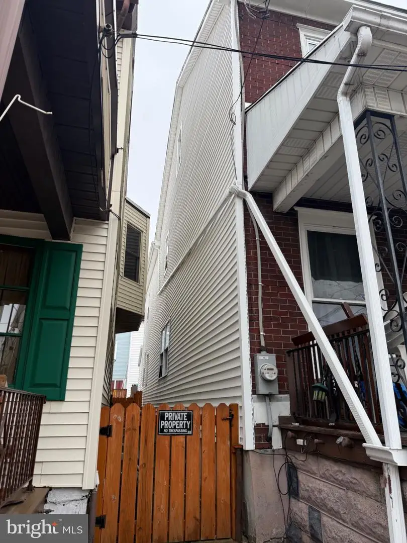 135 E Arch St, Shamokin, PA 17872 - #2