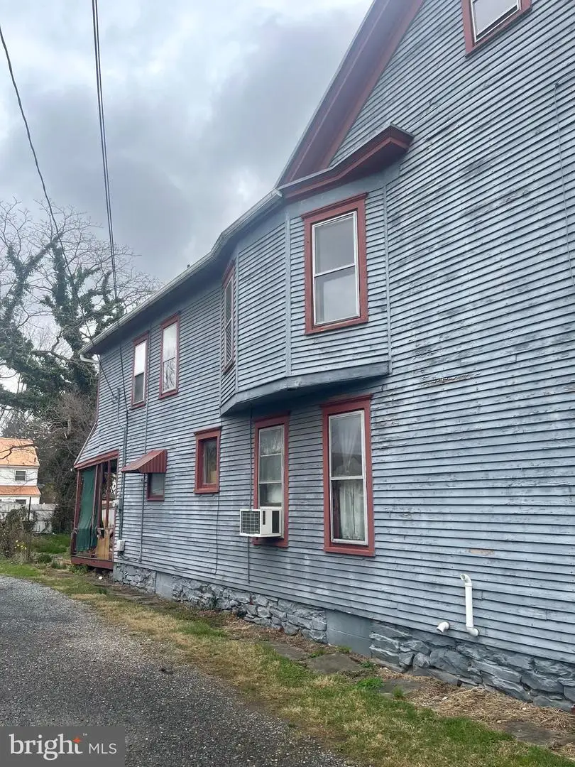 340 Linden St, Sunbury, PA 17801 - #3