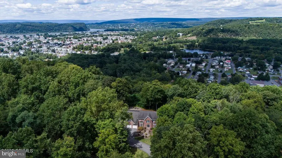 1299 Edison Heights Rd, Sunbury, PA 17801 - #2