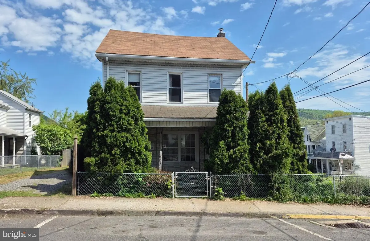 603 W Pine St, Shamokin, PA 17872 - #1