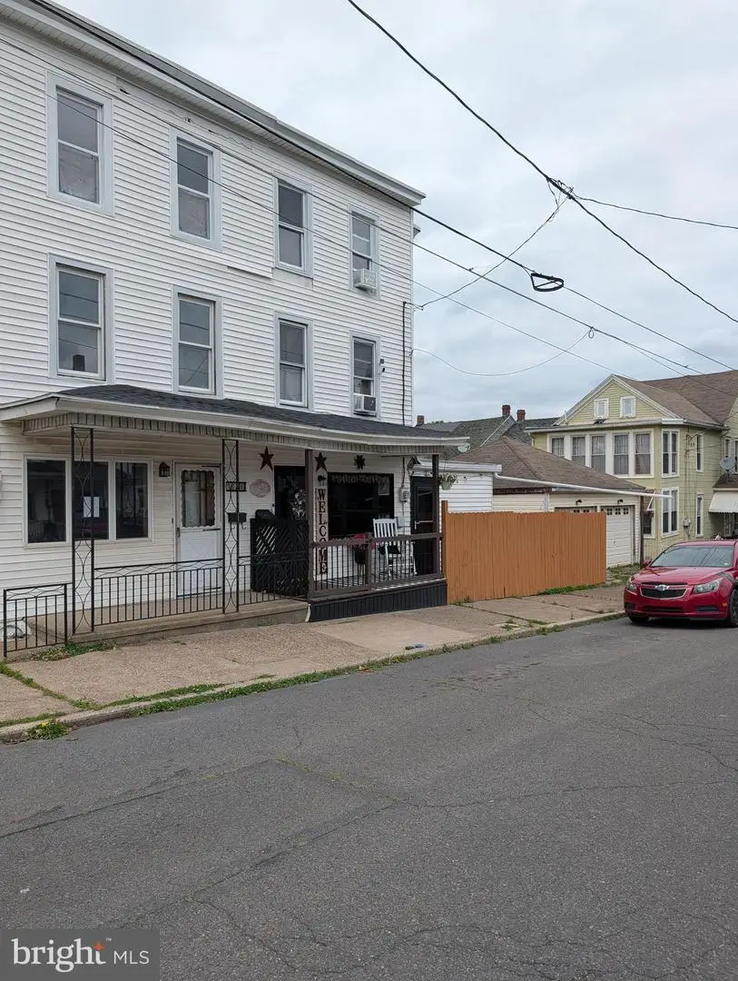 331 E 3rd St, Mount Carmel, PA 17851 - #3