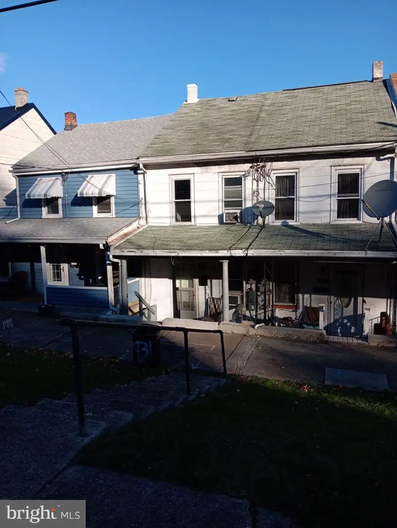 931 W Spruce St, Coal, PA 17866 - #1