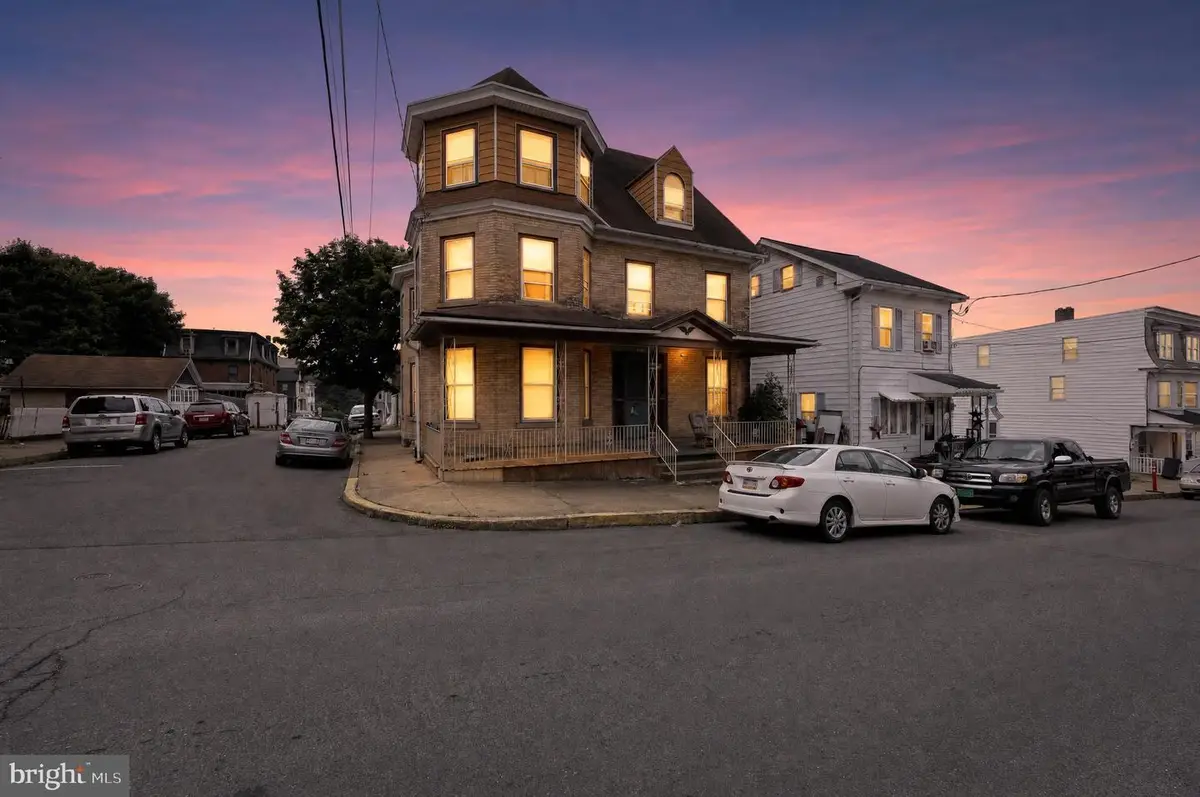 726 E Dewart St, Shamokin, PA 17872 - #1
