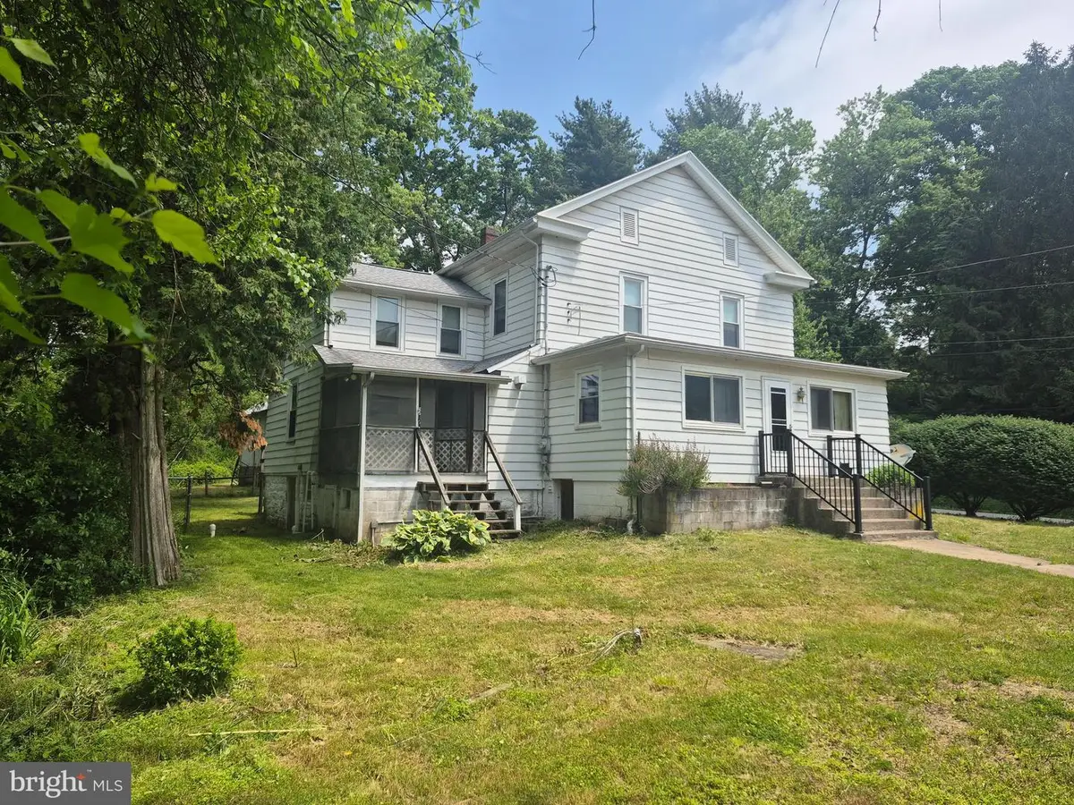147 Crissinger Hill Rd, Sunbury, PA 17801 - #1