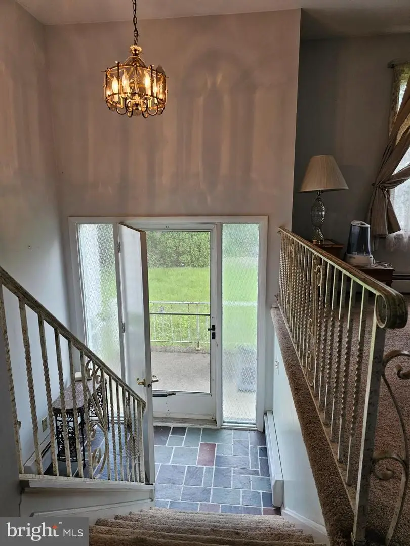 184 Greco Ln, Mount Carmel, PA 17851 - #2