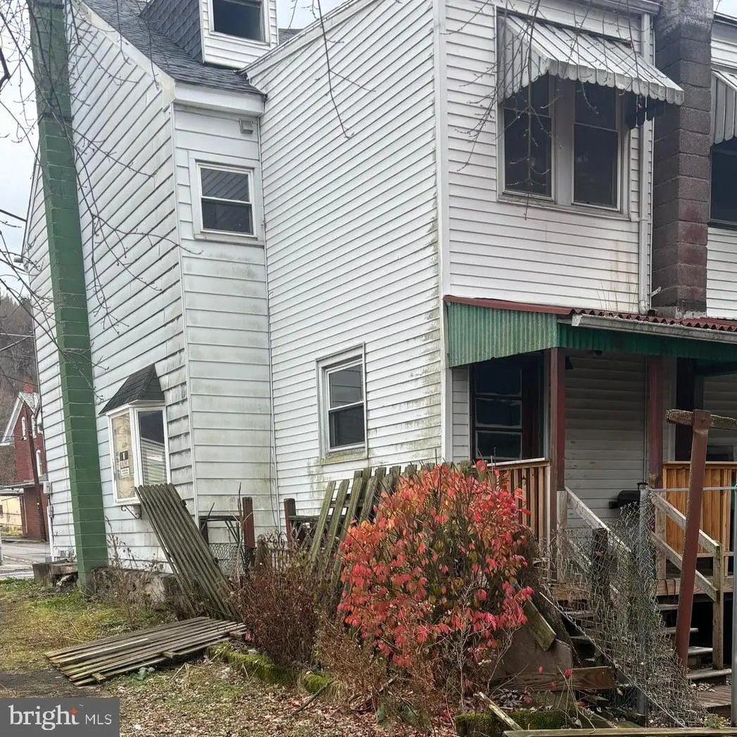 454 S Pearl St, Shamokin, PA 17872 - #1