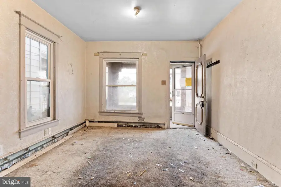 606 N 2nd St, Shamokin, PA 17872 - #3