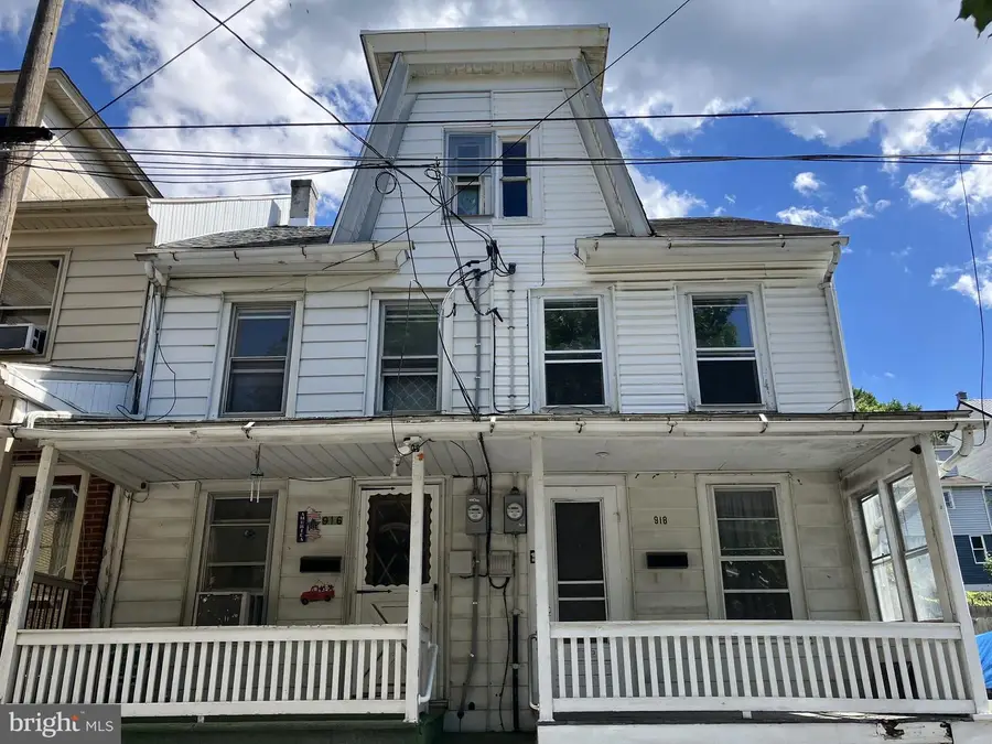 916 W Wood St, Coal, PA 17866 - #2