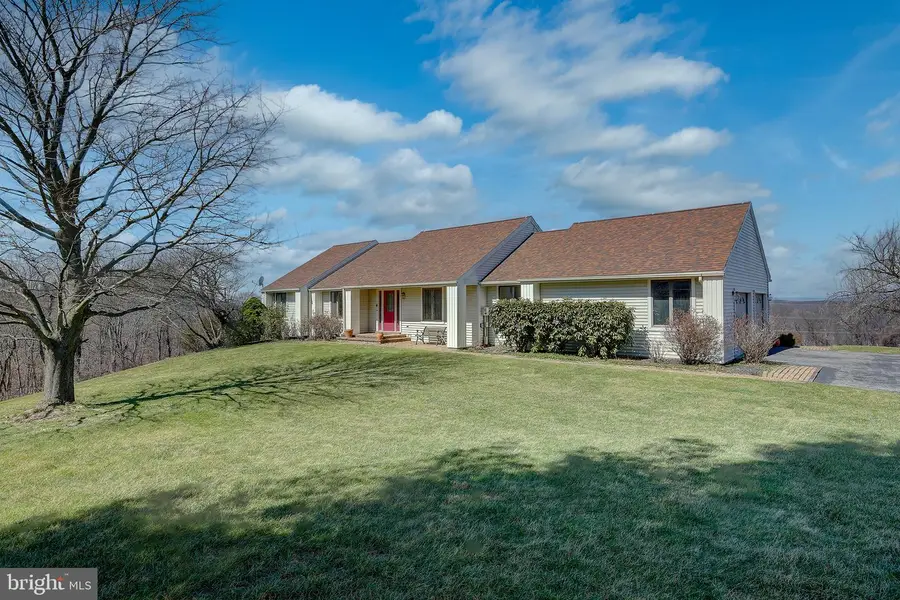 683 Edison Heights Rd, Sunbury, PA 17801 - #3