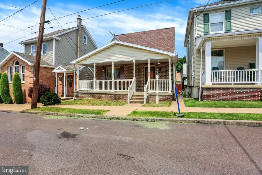 1048 Pine St, Kulpmont, PA 17834 - #3