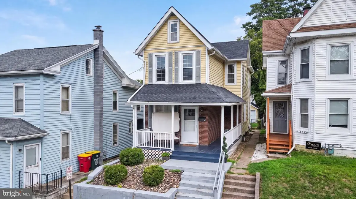 1030 Chestnut St E, Sunbury, PA 17801 - #1