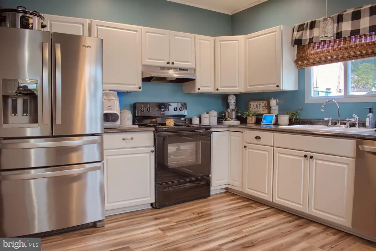 1113 N Shamokin St, Shamokin, PA 17872 - #1