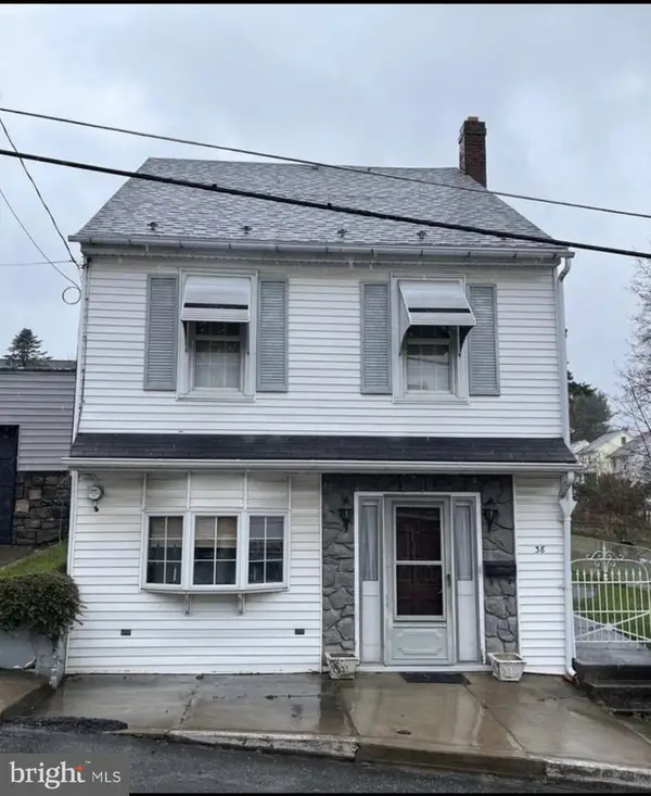 38 S Sherman St, COAL TWP, PA 17866