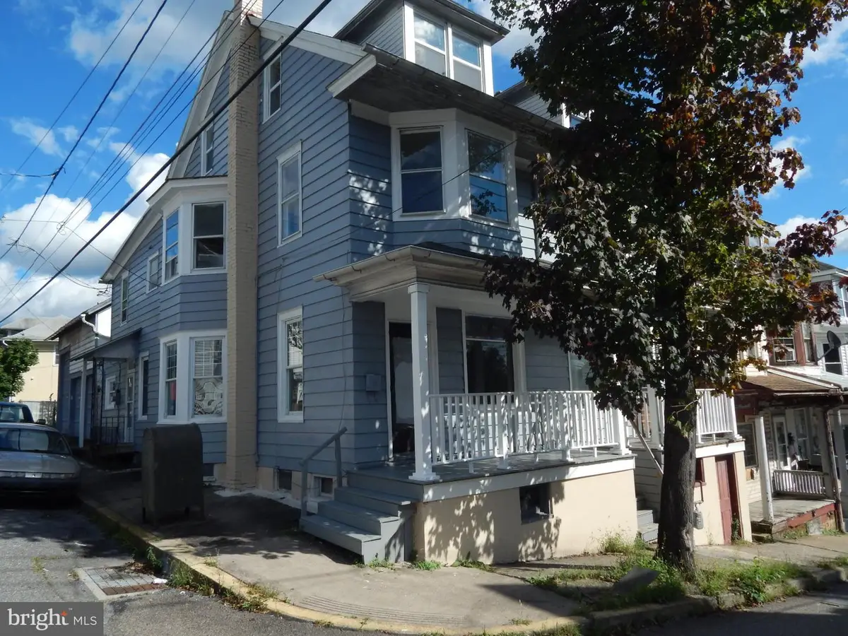 927 N Shamokin St, Shamokin, PA 17872 - #1