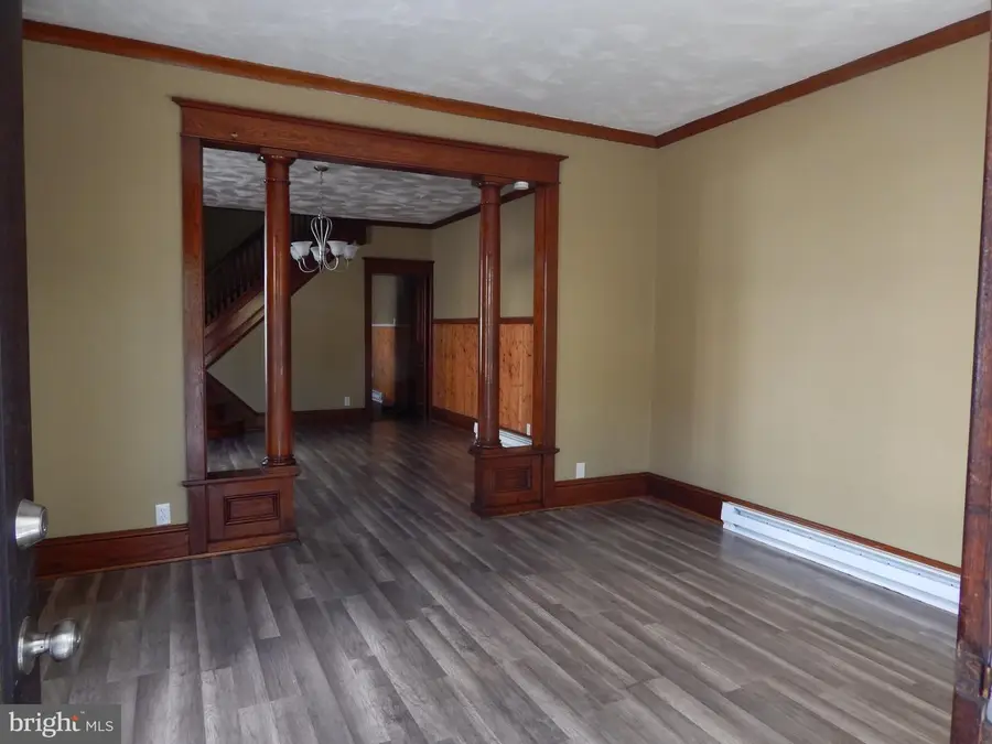 927 N Shamokin St, Shamokin, PA 17872 - #3