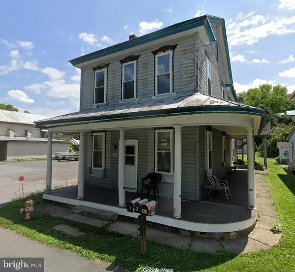 140 Water St, DALMATIA, PA 17017