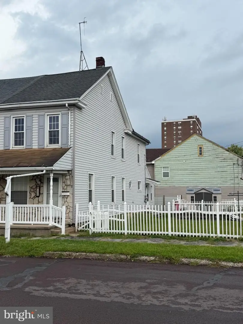 126 Walnut St, Sunbury, PA 17801 - #2