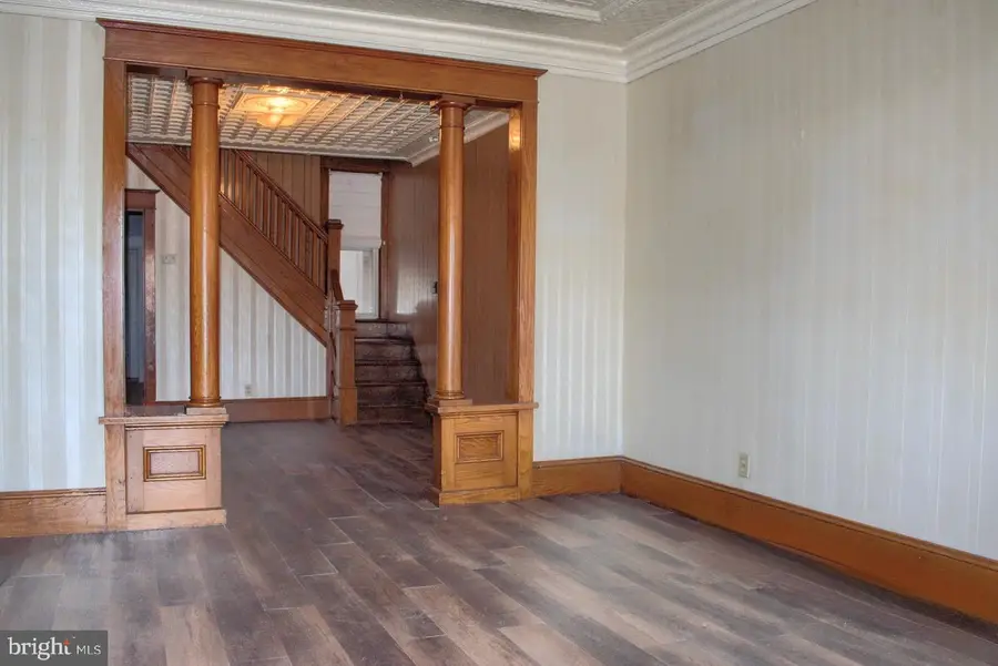 38 N 3rd St N, Shamokin, PA 17872 - #2