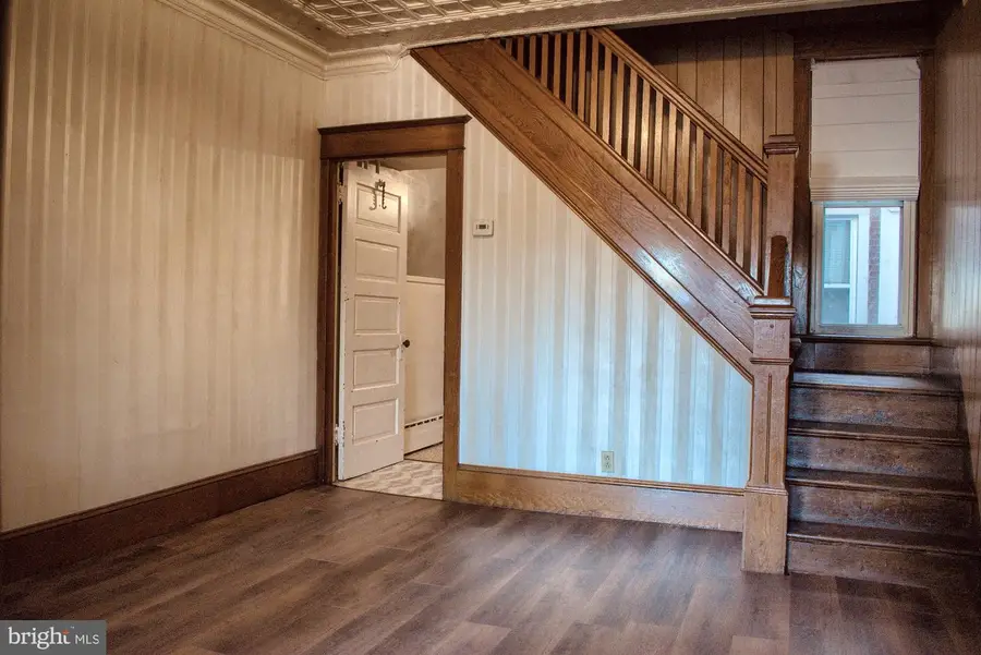 38 N 3rd St N, Shamokin, PA 17872 - #3
