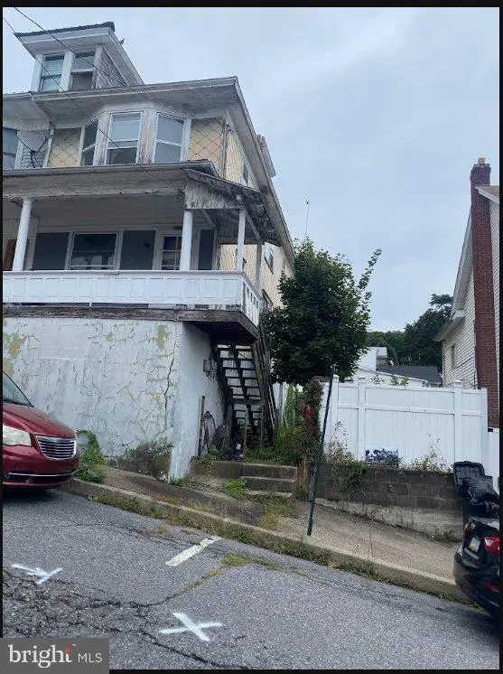 1117 N Vine St, Shamokin, PA 17872 - #1