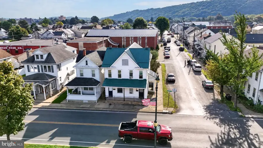 356 S Front St, Sunbury, PA 17801 - #3