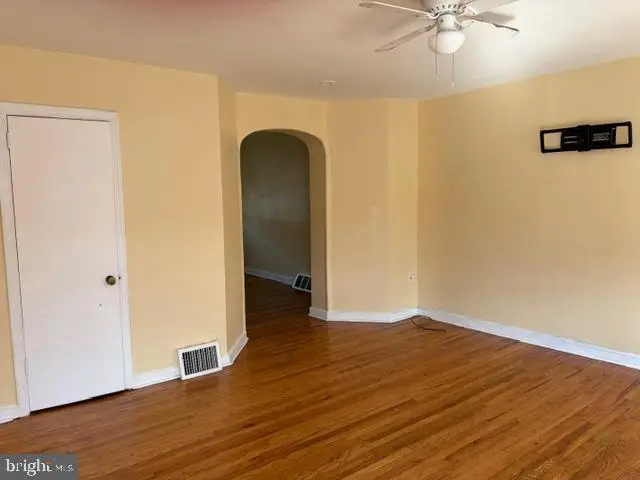 1127 E Cheltenham Ave, Philadelphia, PA 19124 - #3