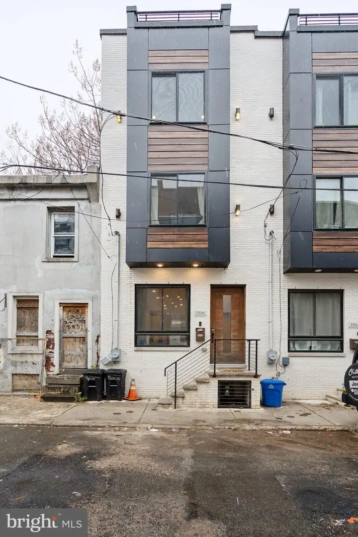 1514 S Bambrey St, Philadelphia, PA 19146 - Image #2
