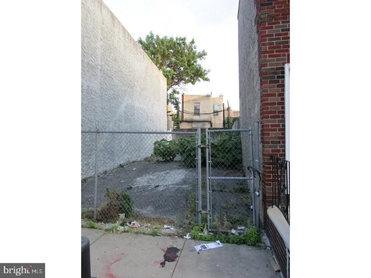 2142 Watkins St, Philadelphia, PA 19145 - Image #1