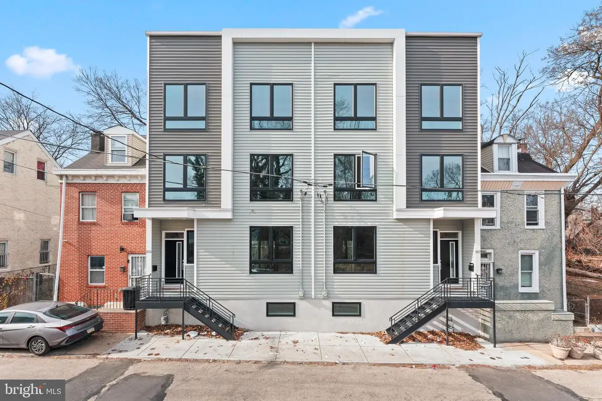 257 E Sharpnack St, Philadelphia, PA 19119 - #1