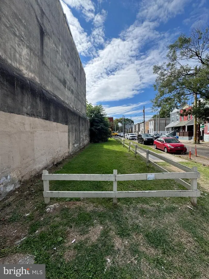 871 N 40th St, Philadelphia, PA 19104 - Image #2