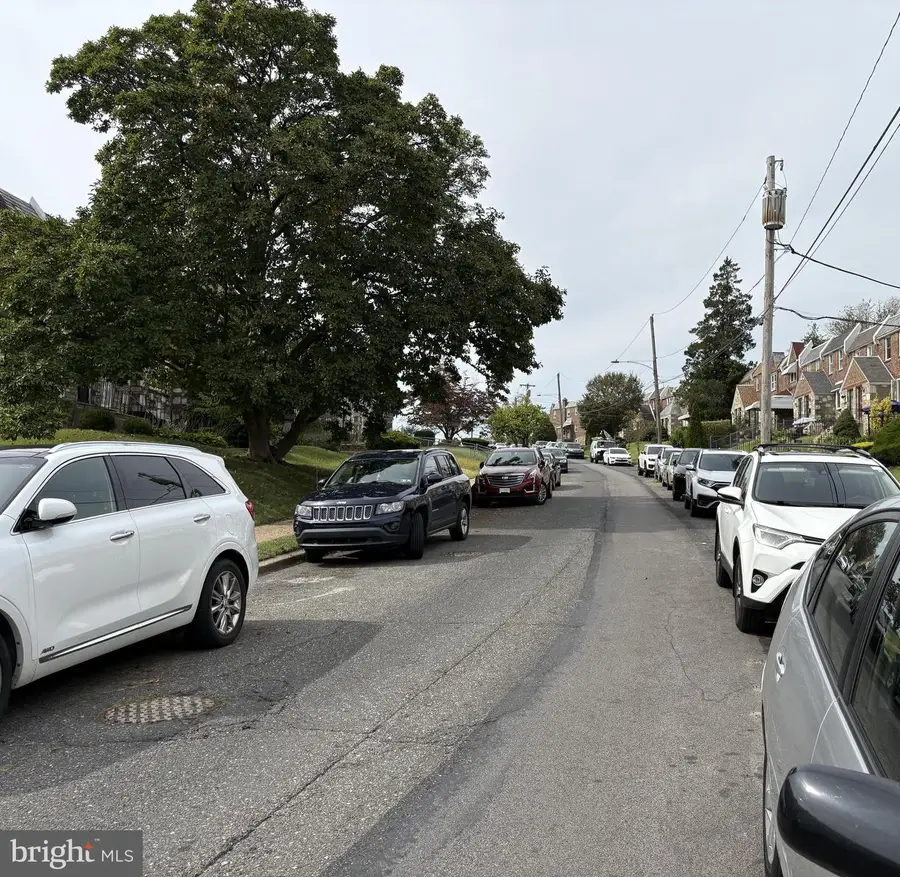 147 E Fariston Dr, Philadelphia, PA 19120 - #3