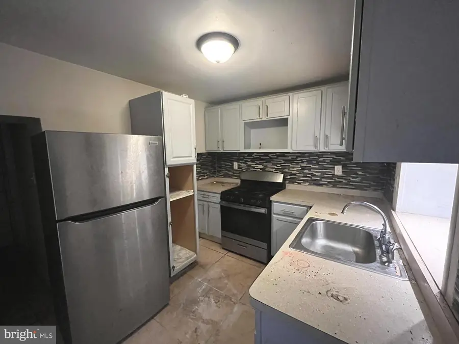 2035 W Oxford St, Philadelphia, PA 19121 - Image #3