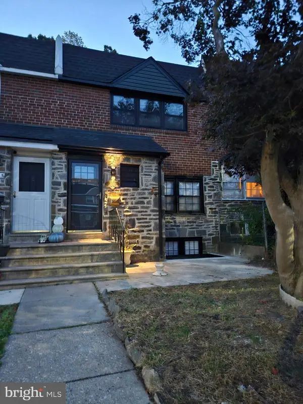 2713 E Country Club Rd, PHILADELPHIA, PA 19131