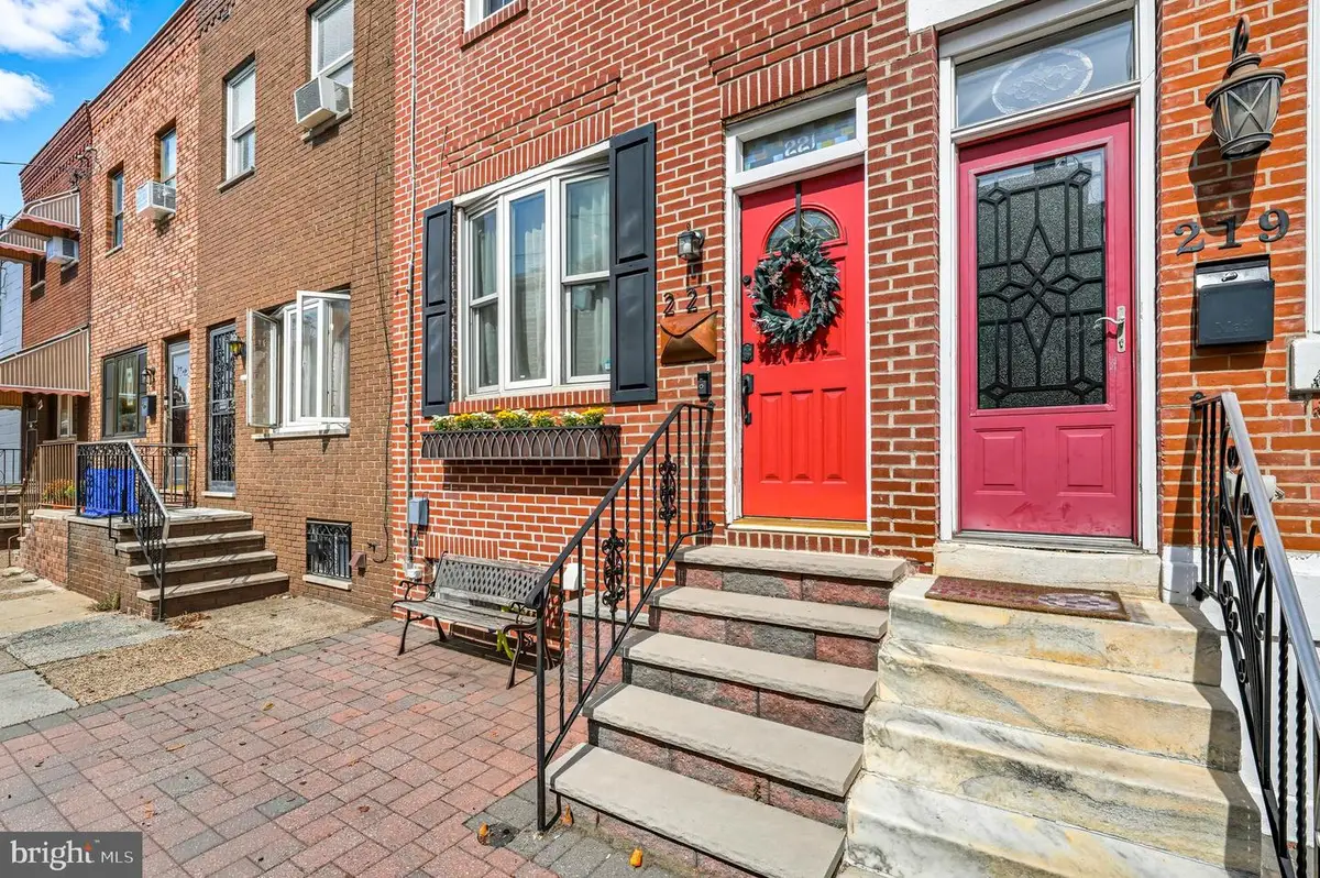221 Moore St, Philadelphia, PA 19148 - Image #1