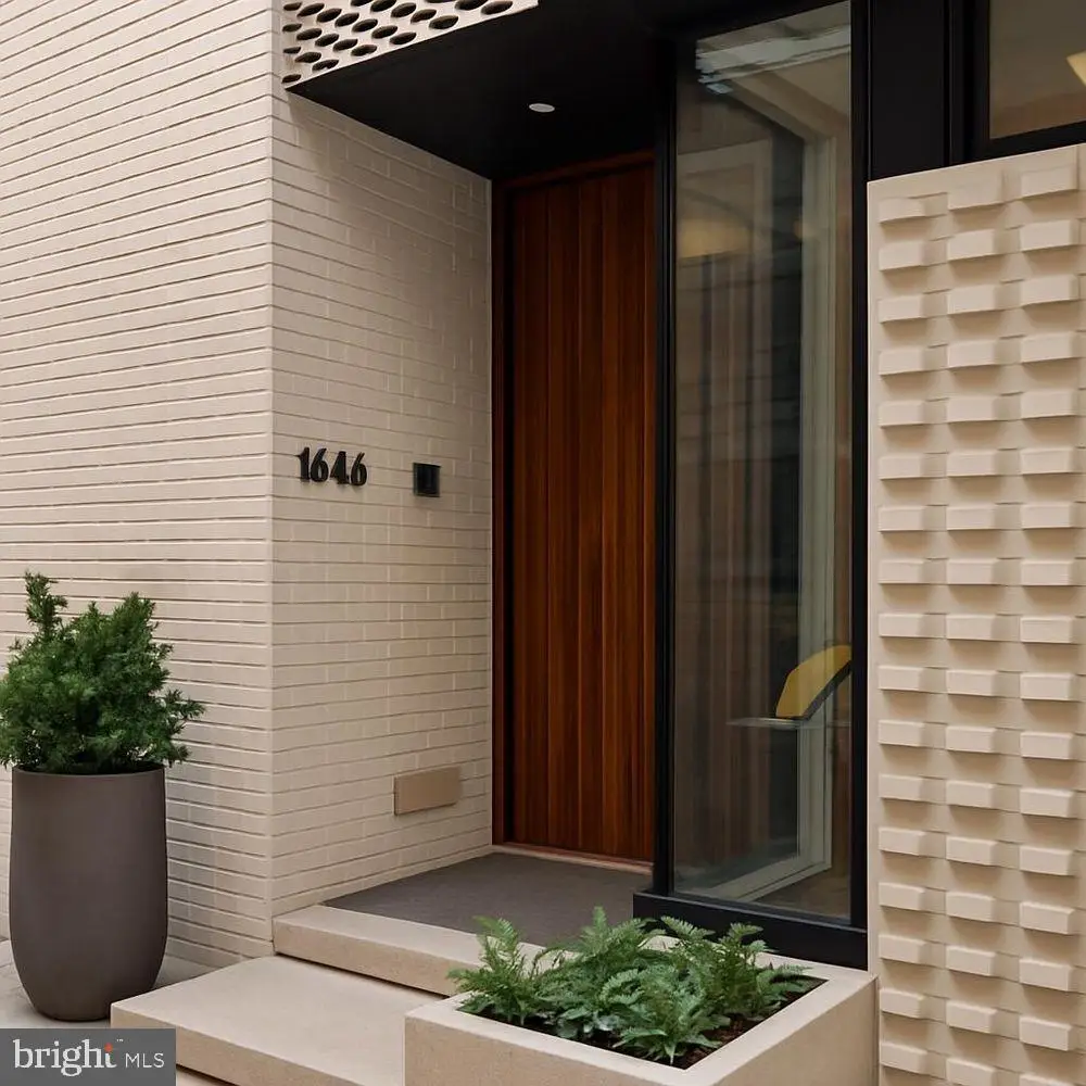 1646 Carlton St, Philadelphia, PA 19103 - Image #1