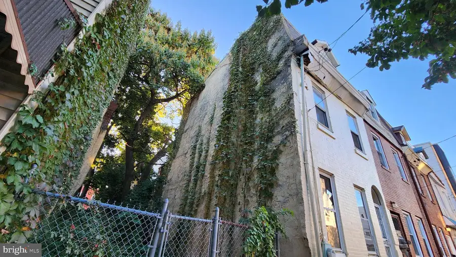 2113 N Franklin St, Philadelphia, PA 19122 - Image #2