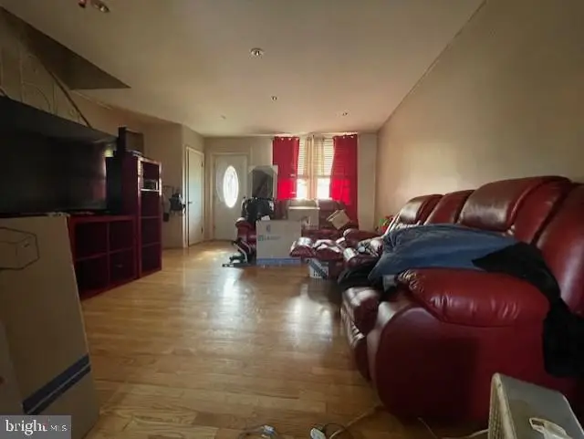 7210 Algard St, Philadelphia, PA 19135 - Image #2