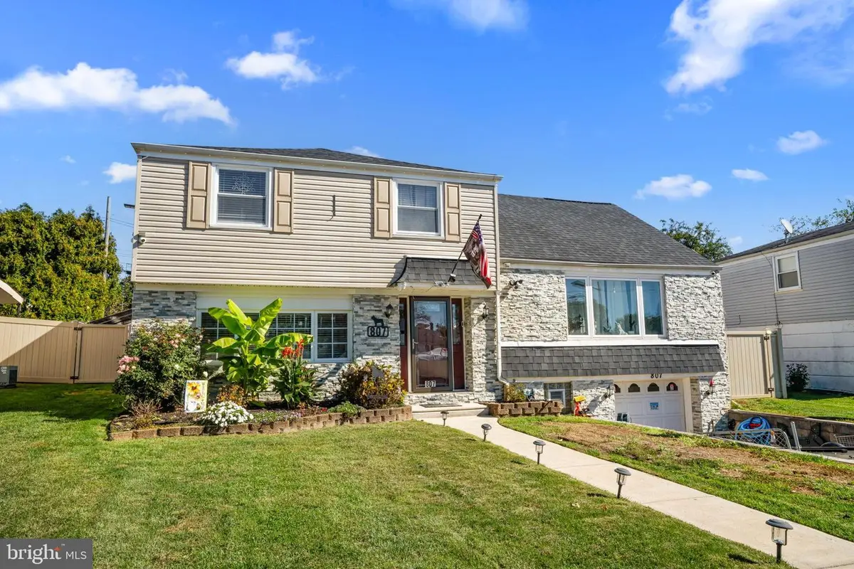 807 Larkspur St, Philadelphia, PA 19116 - Image #1