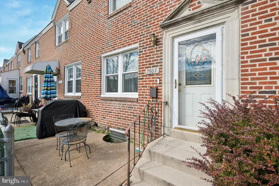 7507 Sherwood Rd, Philadelphia, PA 19151 - Image #3