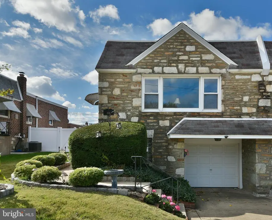 806 Griffith St, Philadelphia, PA 19111 - Image #2